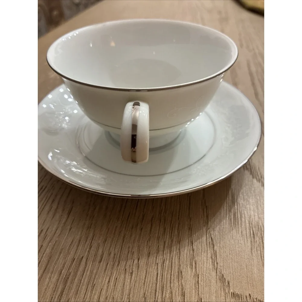 Noritake set cups